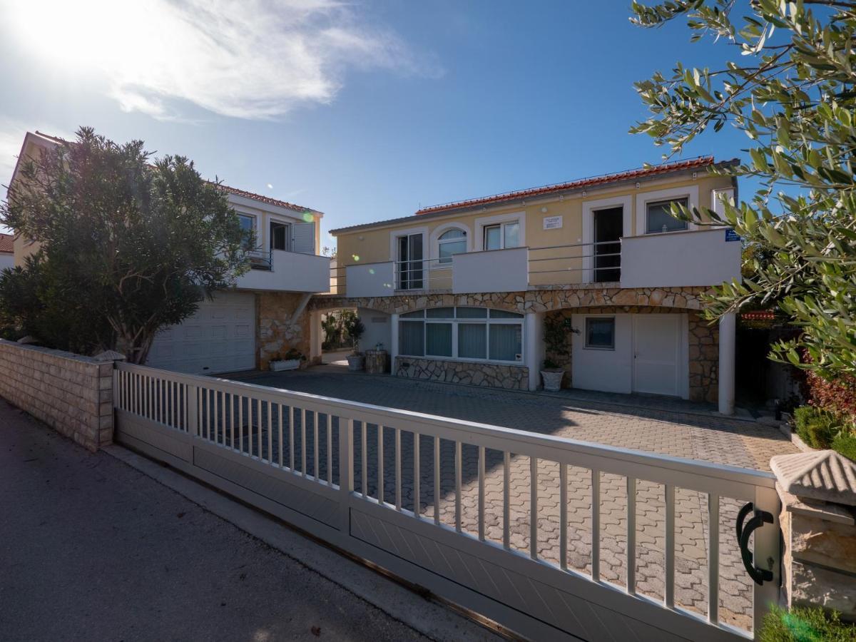Apartments By The Sea Nin, Zadar - 5838 المظهر الخارجي الصورة
