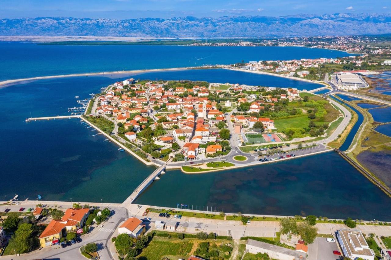 Apartments By The Sea Nin, Zadar - 5838 المظهر الخارجي الصورة